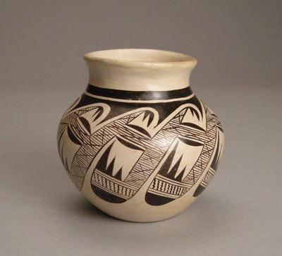 Hopi Migration Jar by Nellie Nampeyo