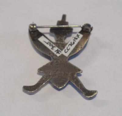 Early Zuni Sandcast Knifewing Pin 